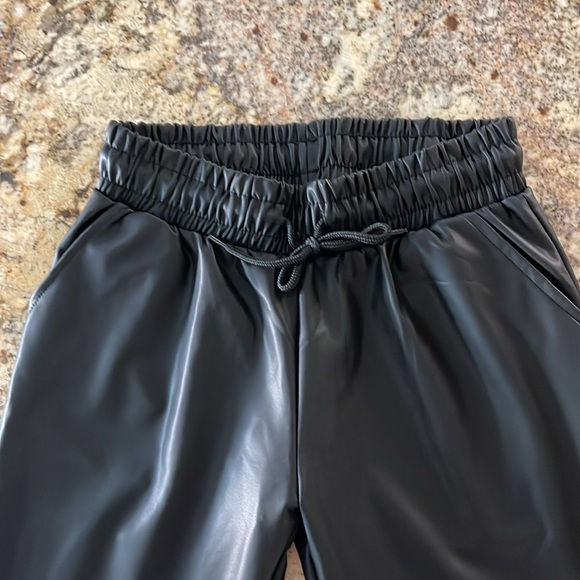 Adorable Woman’s Jogger - Picture 4 of 5